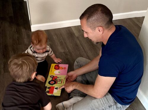 Shaun Elijah reading to kids